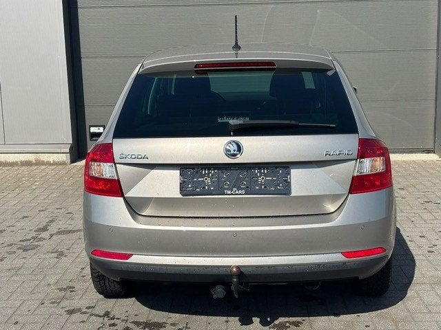 Skoda Rapid benzine zetelverwarming, Auto's, Skoda, Voorwielaandrijving, Stof, Beige, Bedrijf