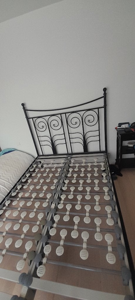 Lit standard + sommier Latoflex, 140 cm, Enlèvement, Utilisé, Sommier