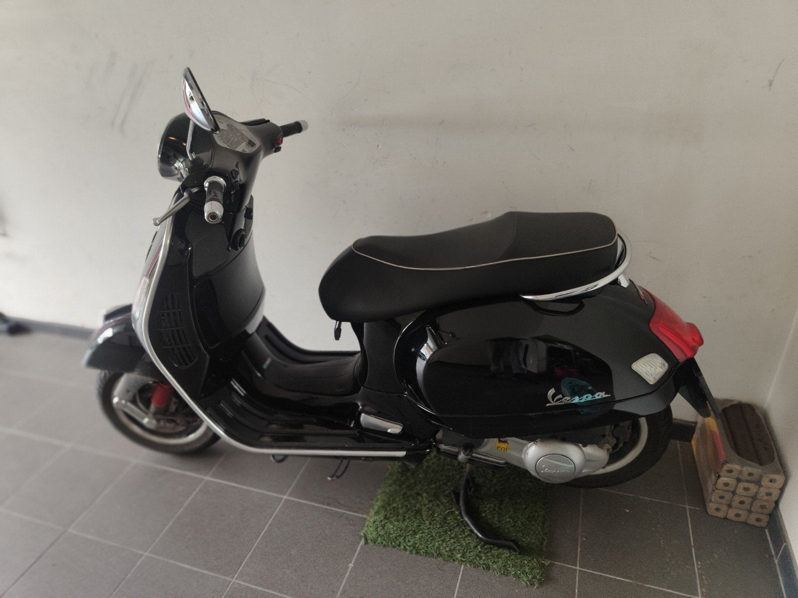 VESPA GTS 300, Motoren, Gebruikt, Particulier