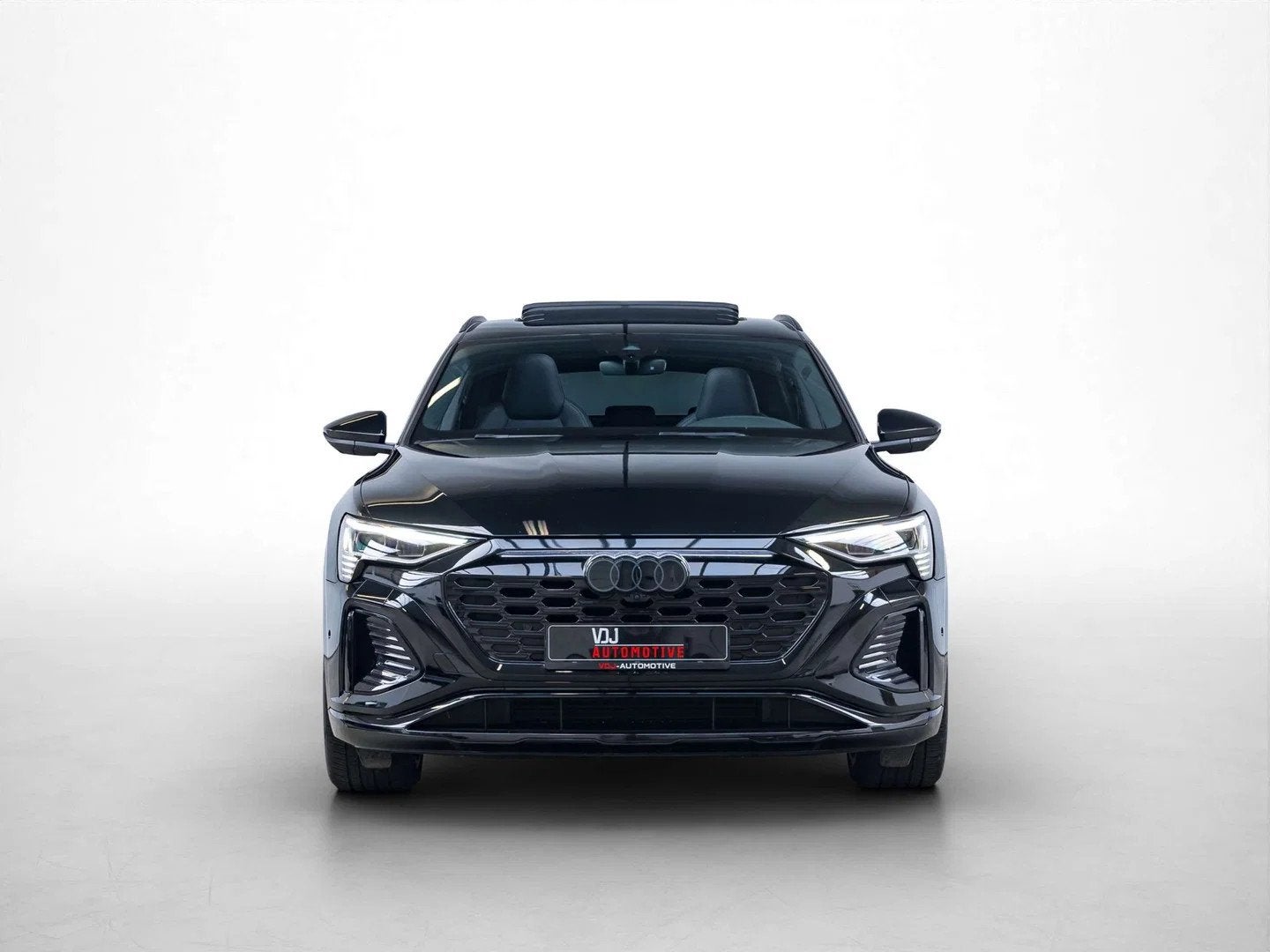 Audi Q8 e-tron 55 QUATTRO S LINE|PANO|ACC|LA|360|KEYLESS|, Auto's, Audi, Automaat, Gebruikt, Zwart, https://public.car-pass.be/vhr/fd087737-ae0e-47b9-bfd2-6d6df001ca67