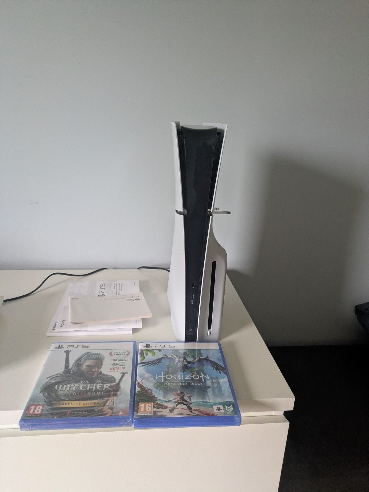 Playstation 5 - Disc Edition - Slim in nieuwstaat + 2 games, Games en Spelcomputers, Ophalen, Playstation 5