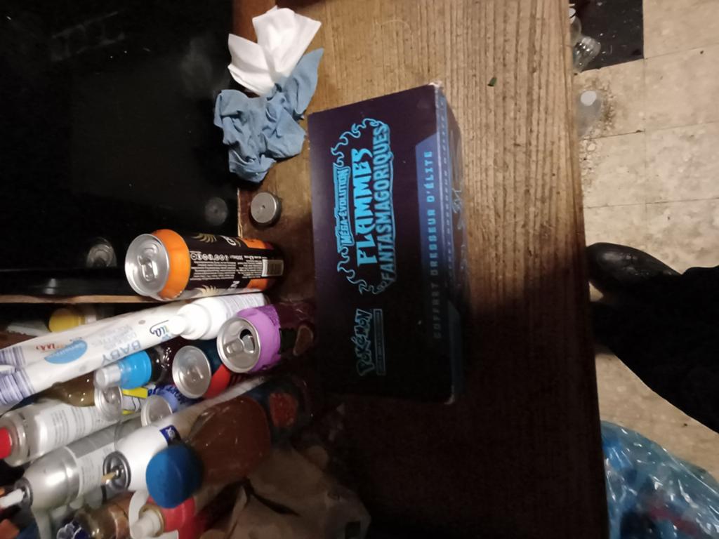 Flammes fantasmagorigue, Enlèvement