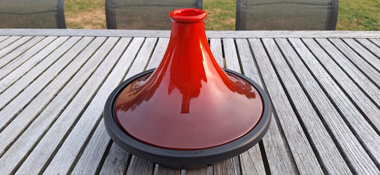 Le Creuset tajine 27cm zeer goede staat, Huis en Inrichting, Gietijzer, Tajine, Ophalen of Verzenden, Zo goed als nieuw