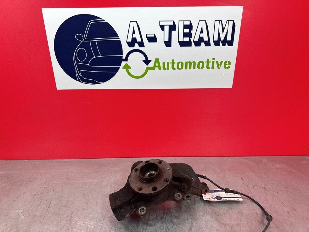 FUSEE AVANT DROITE Corsa D (|93188960|95524779|55703153|), Opel, Opel Automobile GmbH, Utilisé, Kontakt-opel@opel.com