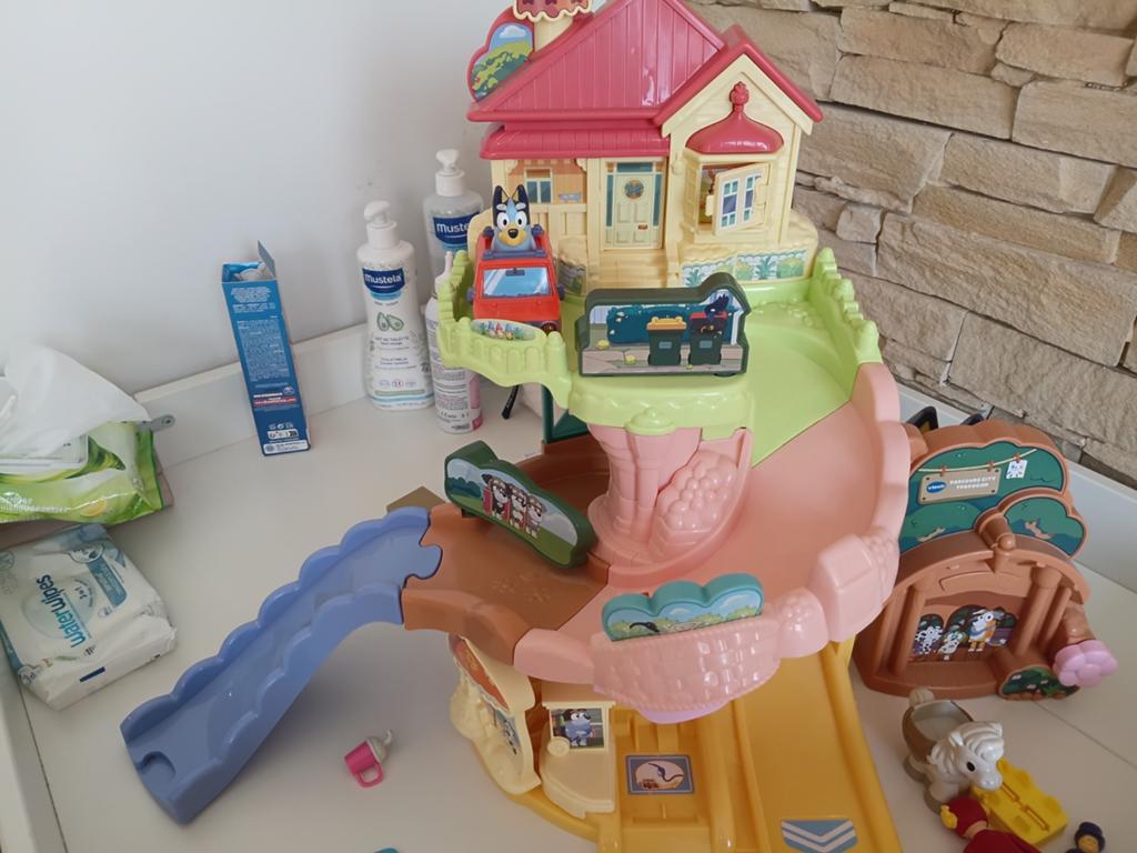 Bluey speelgoedpotten, Ophalen