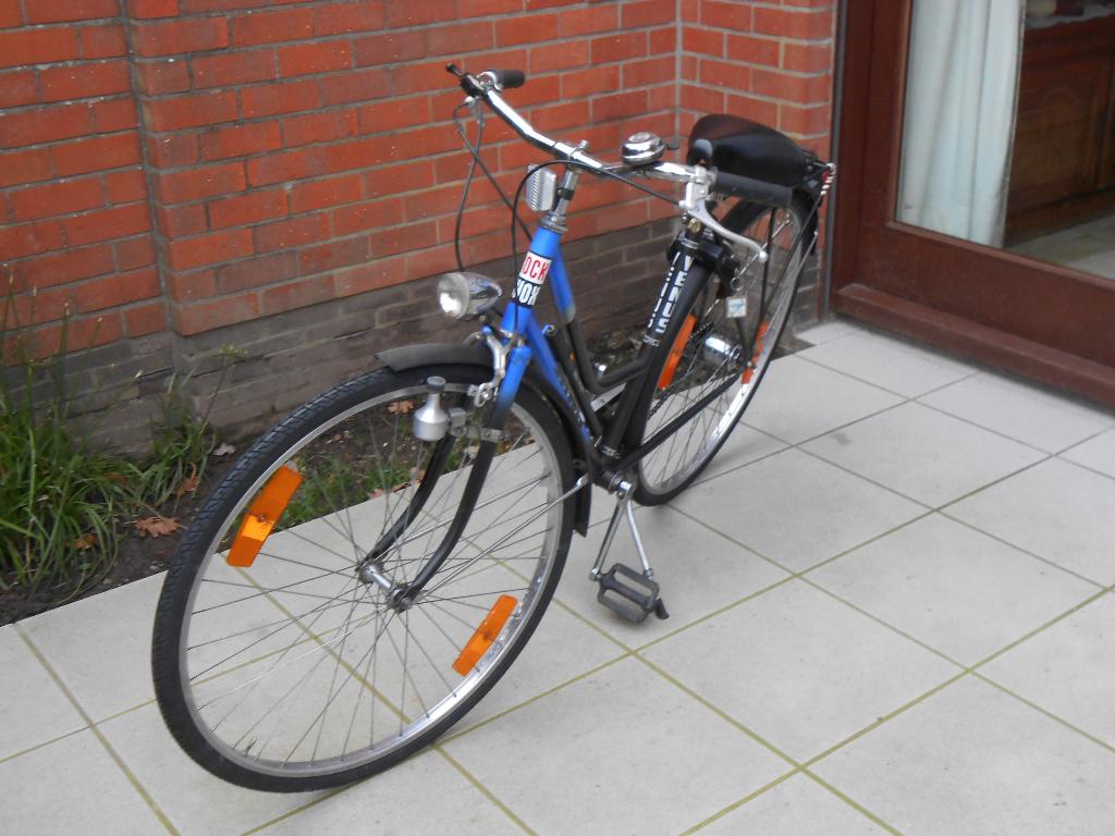 DAMESFIETS, Ophalen, Zo goed als nieuw