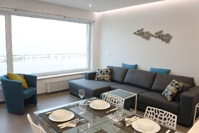 Middelkerke Zeedijk 2slkm vakantie app Last minute prijs, 2 slaapkamers, Antwerpen of Vlaanderen, Appartement, Aan zee
