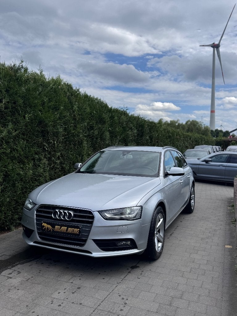 Audi A4 1.8TFSI 2014, Auto's, Audi, Voorwielaandrijving, https://public.car-pass.be/vhr/646f49bf-4a9f-48ee-843e-c129a0b333b2, 4 cilinders