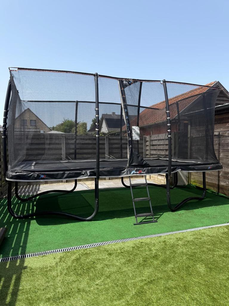 Professionele trompoline, Ophalen, Zo goed als nieuw