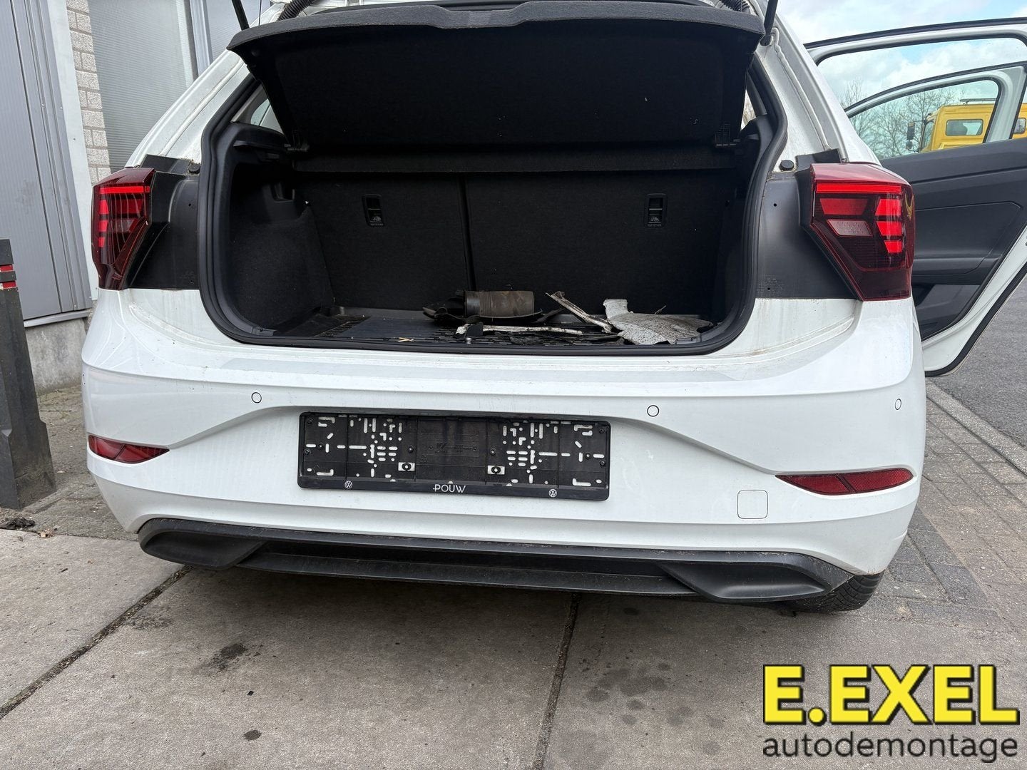 Achterbumper Volkswagen Polo AW1 Vanaf 2020 WIT, Gebruikt, -, Volkswagen, Ophalen of Verzenden