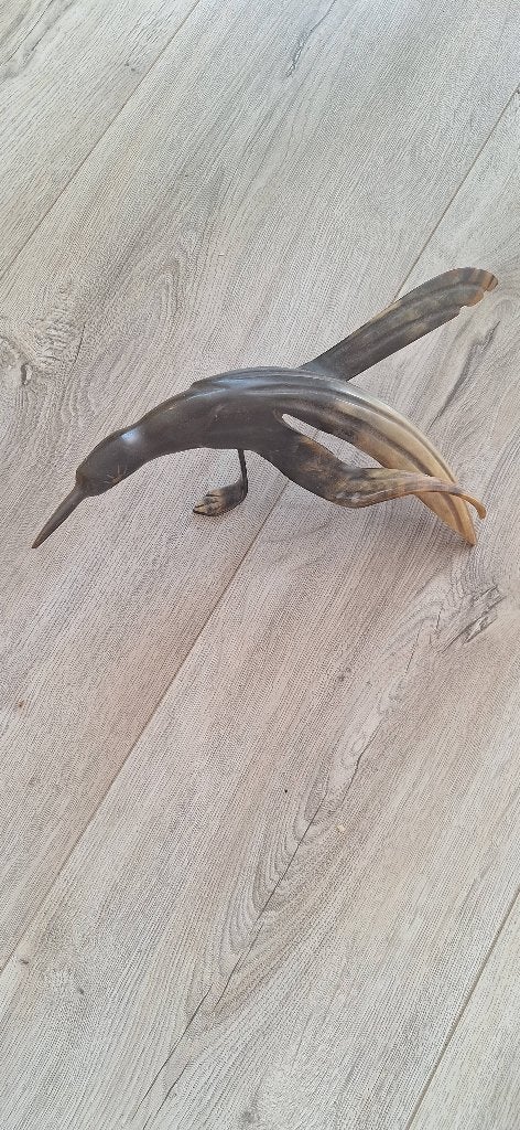 Sculpture oiseau, Enlèvement, Oiseau