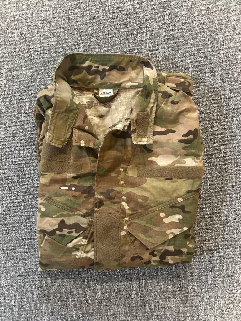 Gevraagd : BDCS uitrusting in Large long en 36 Long, Verzamelen, Militaria | Algemeen, Ophalen of Verzenden, Landmacht, Kleding of Schoenen