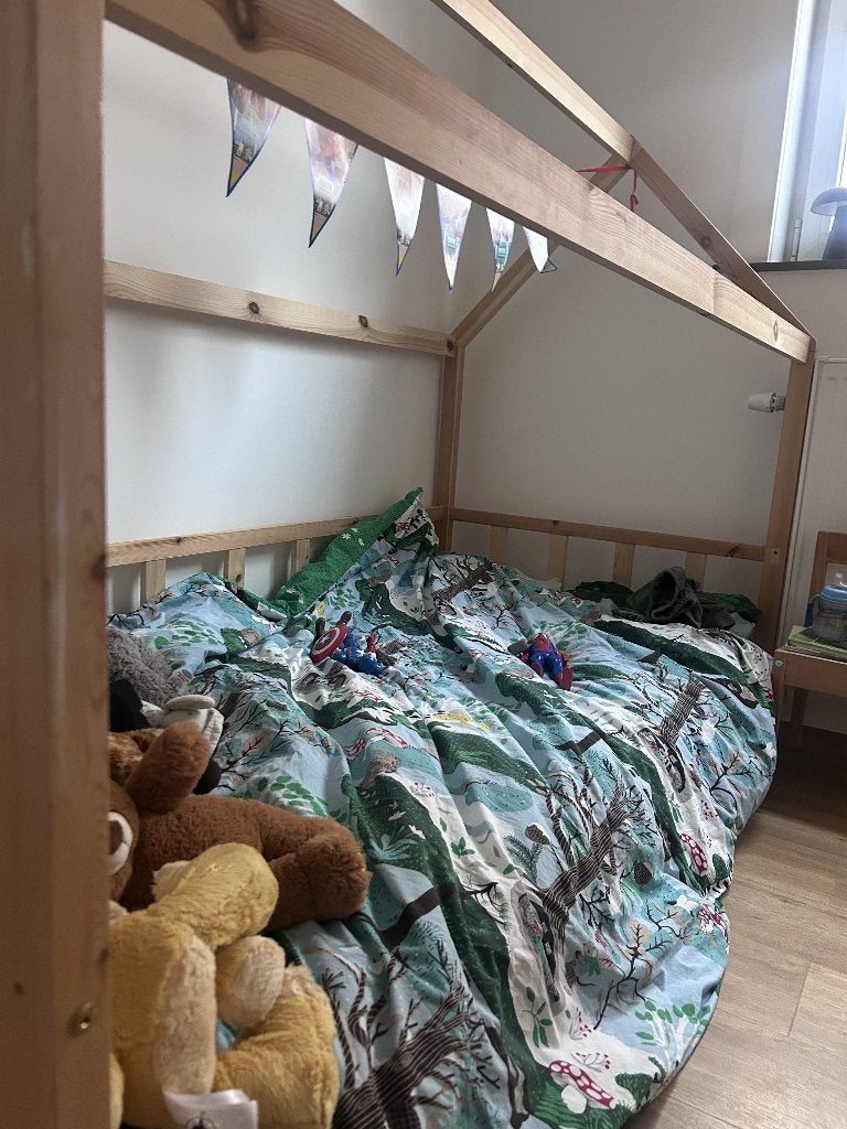Lit cabane enfant, Kinderen en Baby's, Kinderkamer | Bedden, Zo goed als nieuw, Minder dan 140 cm, 85 tot 100 cm, Lattenbodem
