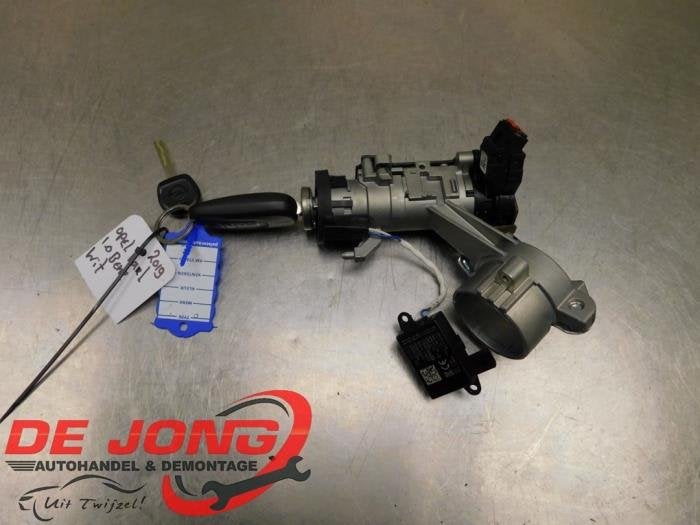 Serrure de contact + clé d'un Opel Karl, Autos : Pièces & Accessoires, -, Opel, 3 mois de garantie, Utilisé