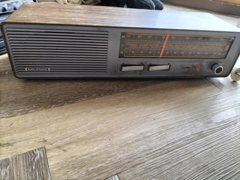 Radio à transistors 100 % Grundig Type RH 110 - '60, TV, Hi-fi & Vidéo, Radios, Radio, Enlèvement ou Envoi