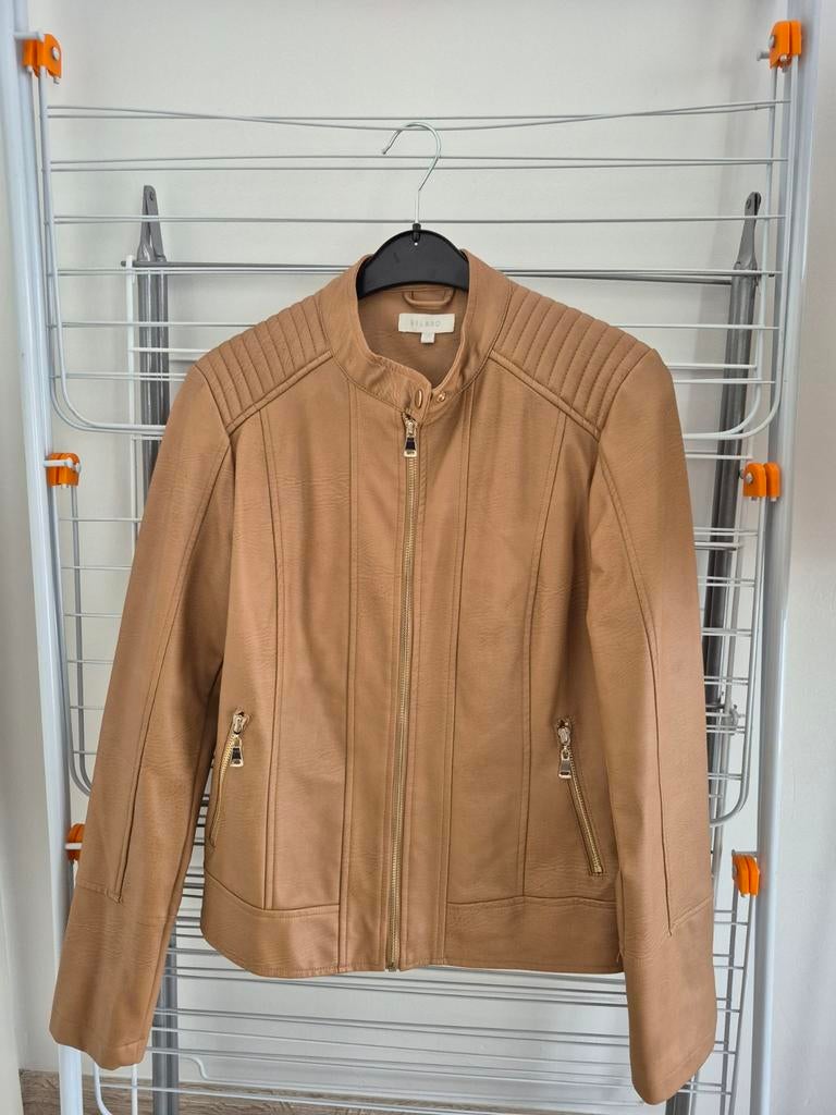 Beige jasje in lederlook van Bel&Bo maat 38, Ophalen of Verzenden, Maat 38/40 (M)
