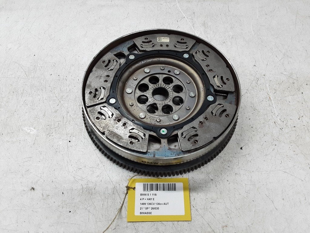VOLANT MOTEUR BI-MASSE BMW 1 serie (F40) (865563806), Autos : Pièces & Accessoires, Utilisé, BMW, Petuelring 130
80809  München, DE