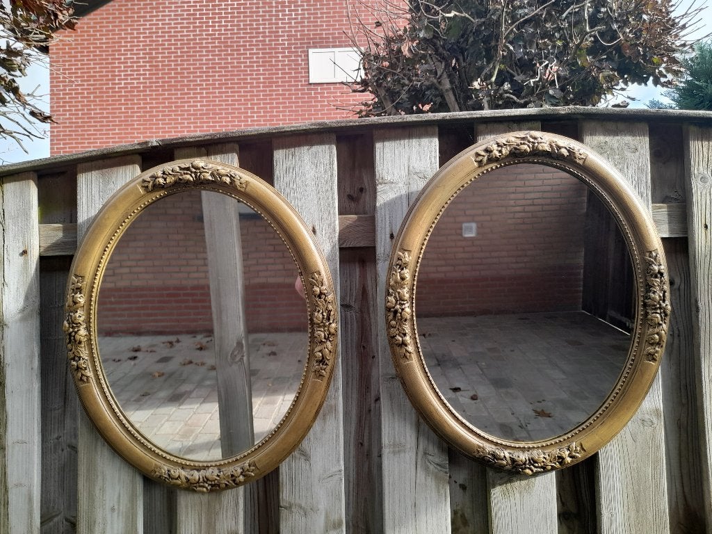 2 identieke spiegels in goud gepatineerd, Huis en Inrichting, Ophalen, Minder dan 50 cm, Gebruikt, Minder dan 100 cm