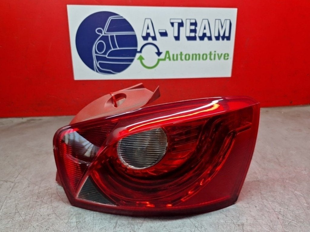 FEU ARRIÈRE DROIT Seat Ibiza IV (6J5) (01-2008/06-2017), Seat Deutschland GmbH, Service@seat.de, Utilisé, Seat