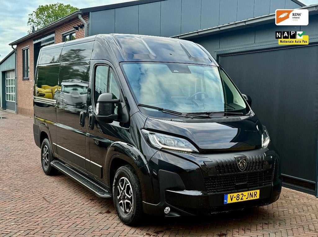 Peugeot Boxer 2.2HDi 140PK Automaat L2H2 Camera Navi Full op, Gebruikt, Euro 6, 4 cilinders, Zwart