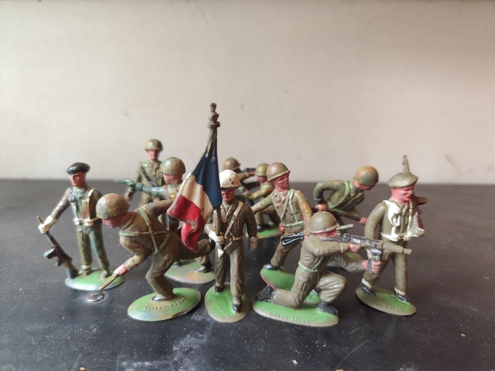 11 figurines Solido Belge – Infanterie française complète, Hobby & Loisirs créatifs, Wargaming
