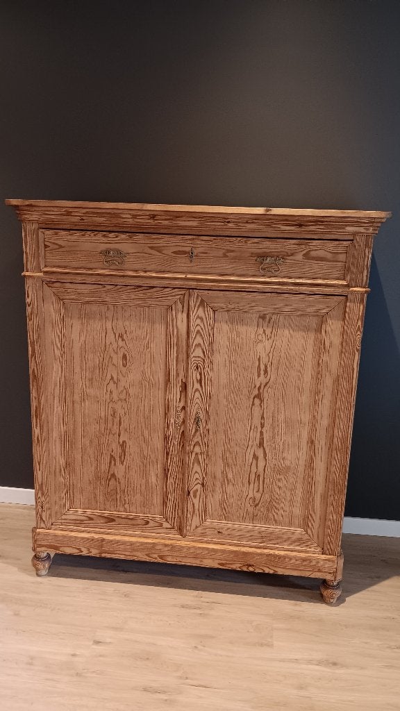 Buffet ancien en pin massif sablé, Maison & Meubles, Début 1900, 100 à 150 cm, Enlèvement, Utilisé
