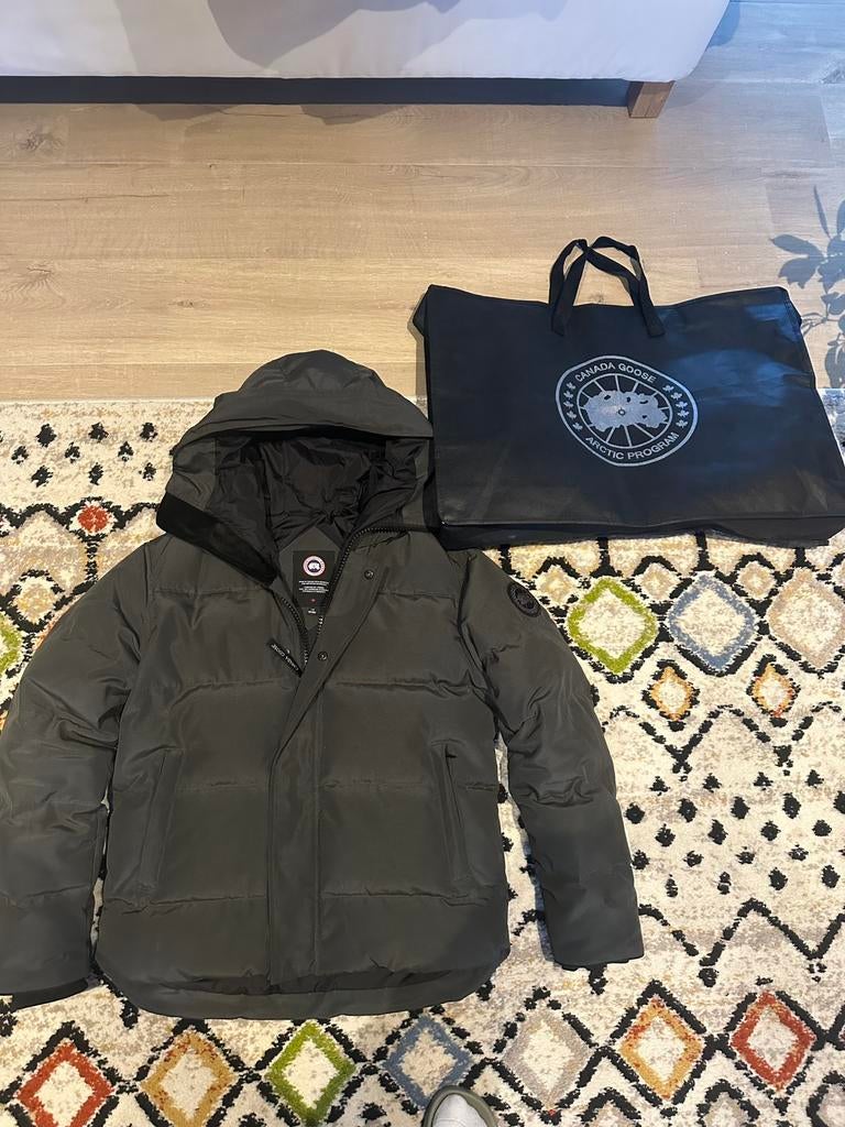 Canada Goose Mcmillan Dark grey, Ophalen of Verzenden, Zo goed als nieuw, Maat 52/54 (L)