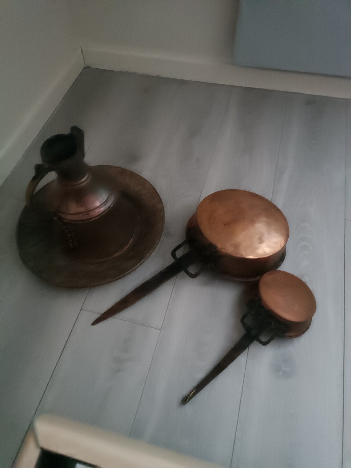 2 poêles anciennes et une cruche, en cuivre rouge, Enlèvement, Cuivre