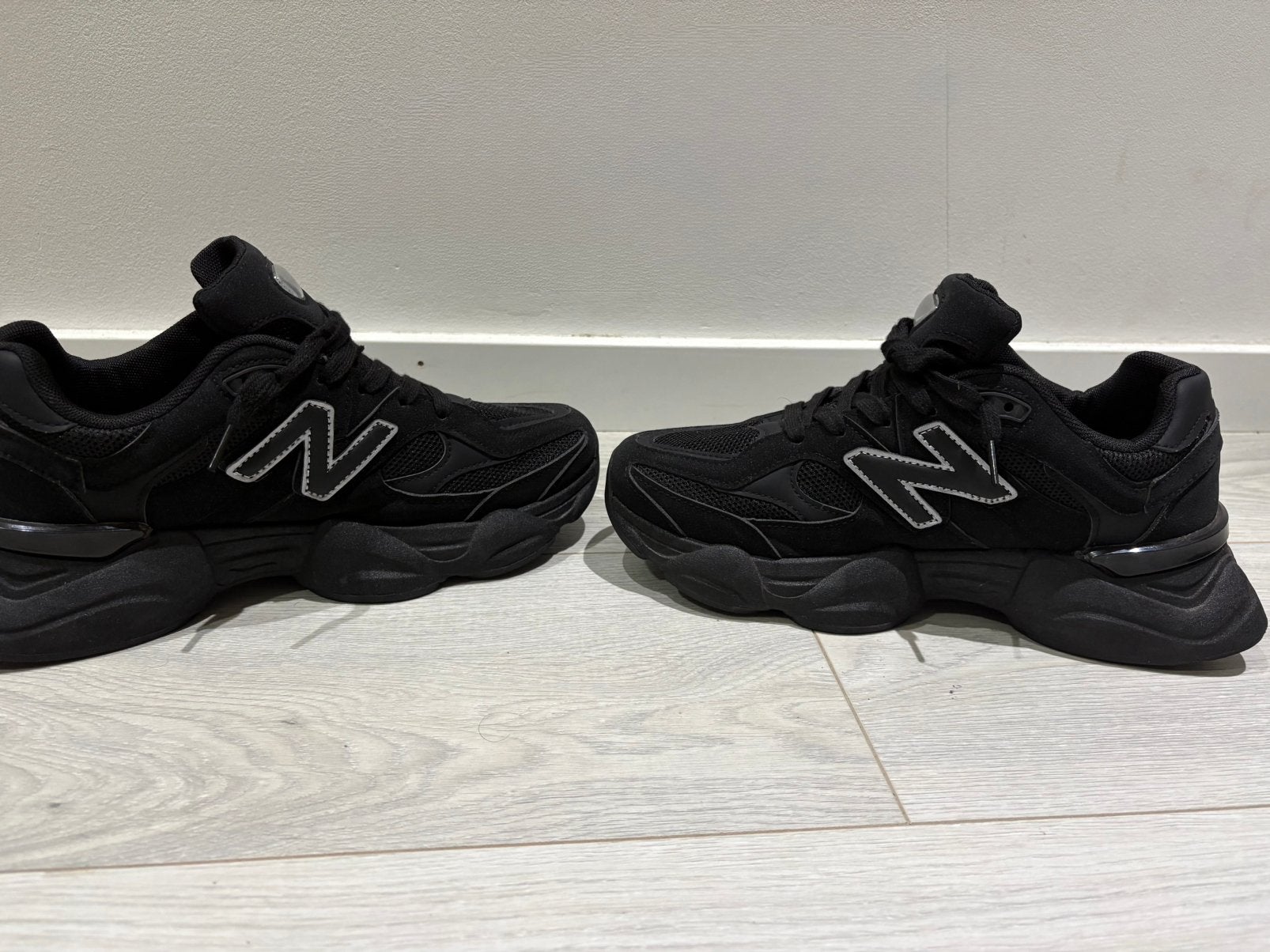 New Balance U9060, Garçon ou Fille, Comme neuf, Enlèvement, Chaussures