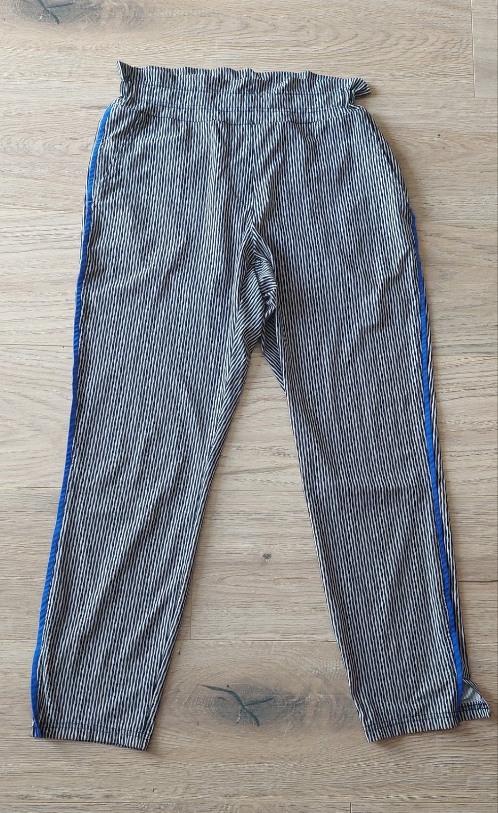 Studio Anneloes gestreepte broek met blauwe bies M, Kleding | Dames, Broeken en Pantalons, Ophalen of Verzenden, Maat 38/40 (M)