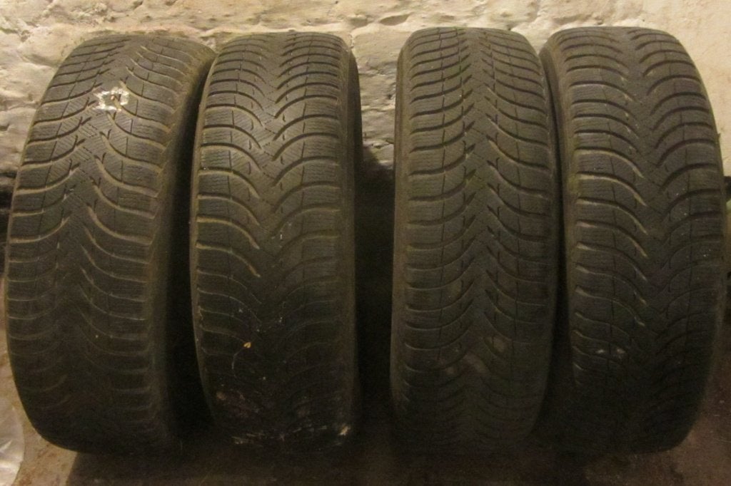 4 winterwielen 195/65R15 op 15-inch stalen velgen (Auris), Auto-onderdelen, Banden en Velgen, Ophalen, Gebruikt, 15 inch, Velg(en)