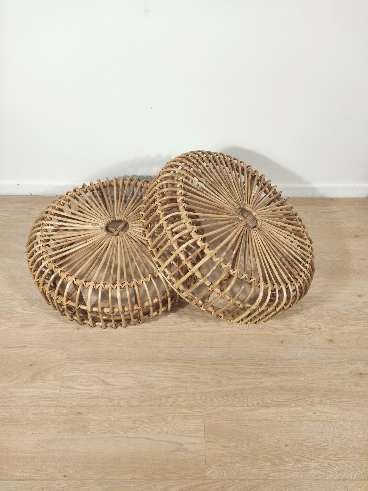 Rotan bijzettafel, Ophalen