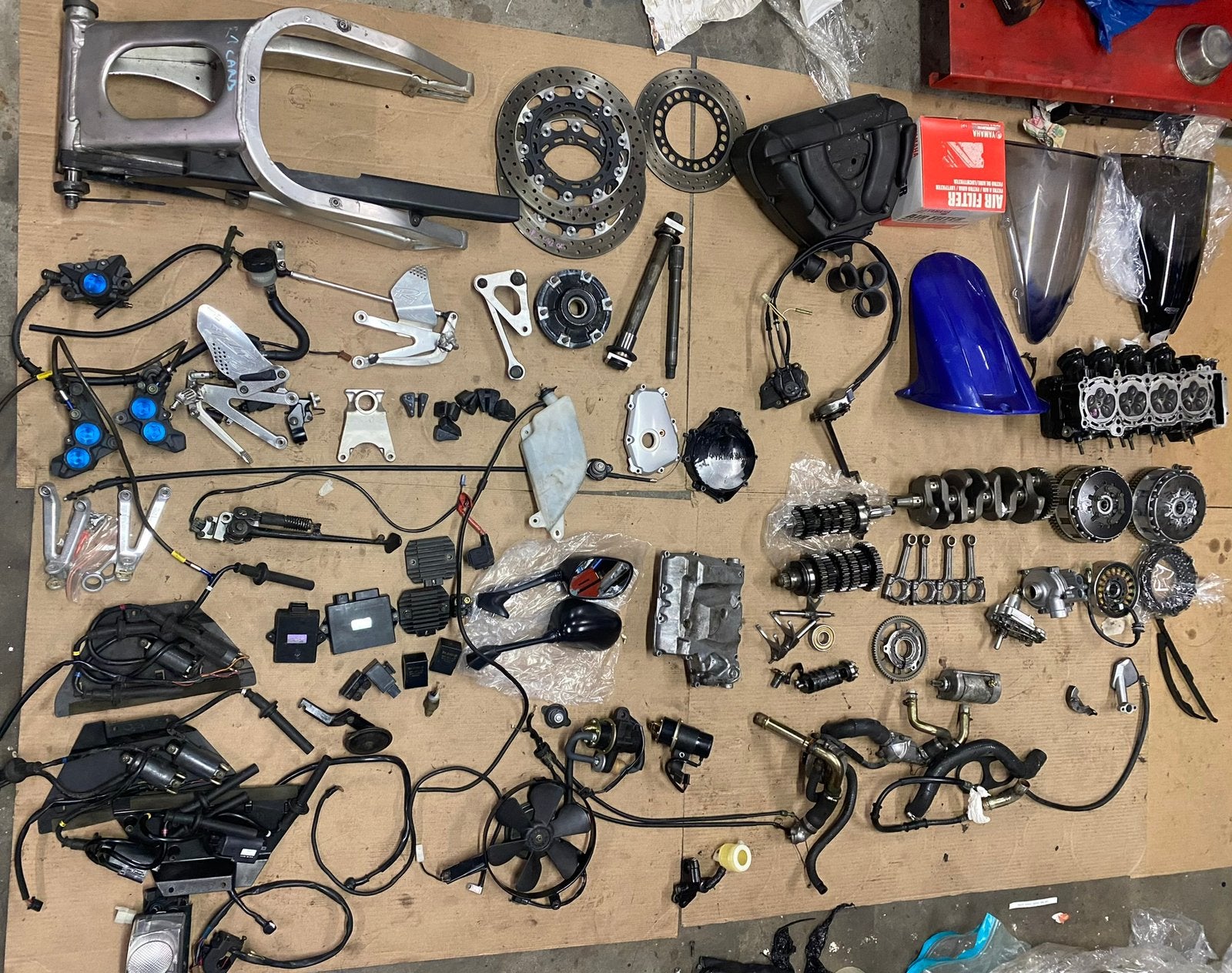 Yamaha r1 4xv onderdelen, Ophalen