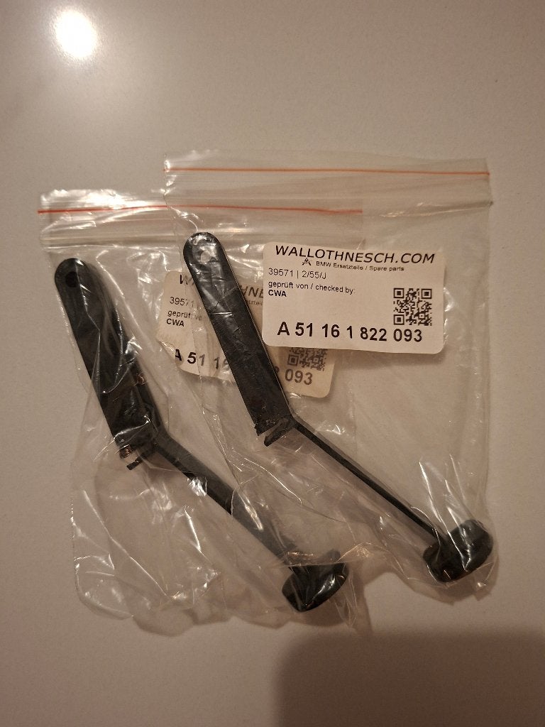 BMW e21 handschoenkast houders 51 16 1 822 093, Ophalen of Verzenden, Nieuw, BMW