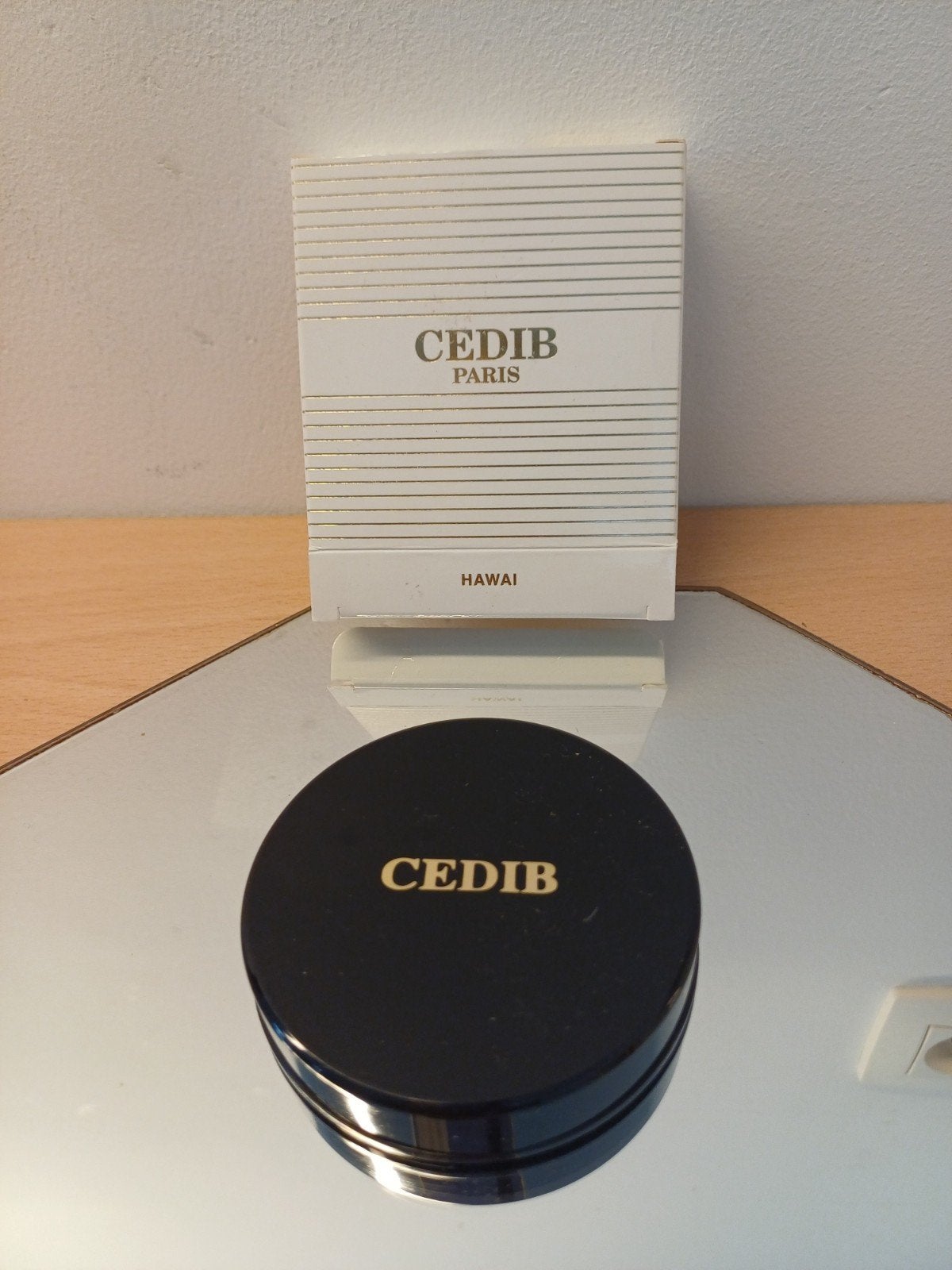 Cedib Paris Hawaii Compact Creme fond de teint, Neuf, Maquillage, Enlèvement ou Envoi, Beige