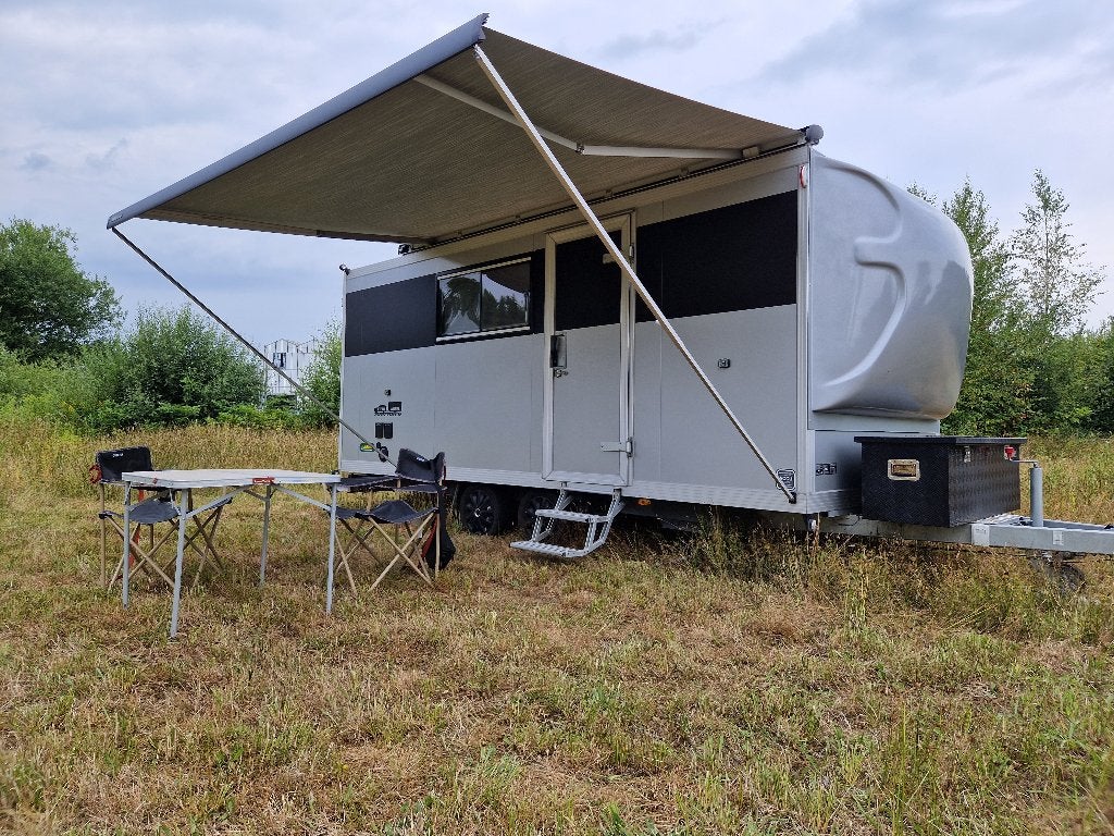 Unieke Caravan (Off-Grid), Caravans en Kamperen, Caravans, Particulier, tot en met 2, 2000 kg en meer, Overige, Overige merken