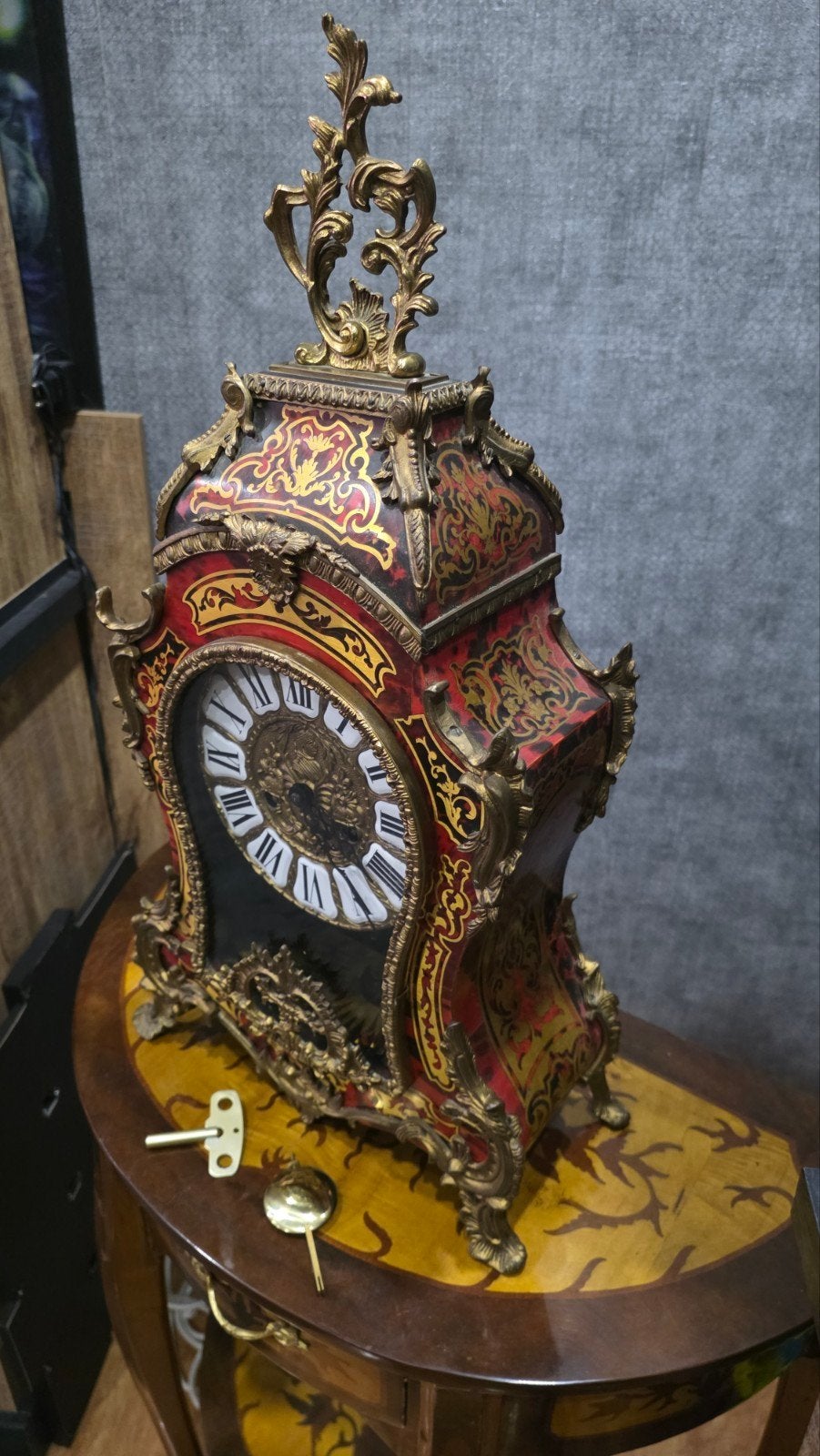 Boulle tafelklok met inlegwerk en brons, Antiek en Kunst, Ophalen