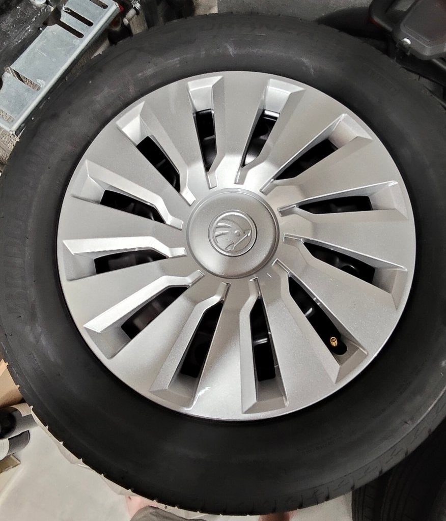4 roues NEUVES (jantes+pneus+enjoliveurs) été pr SKODA Kamiq, Particulier, Achat, Kamiq
