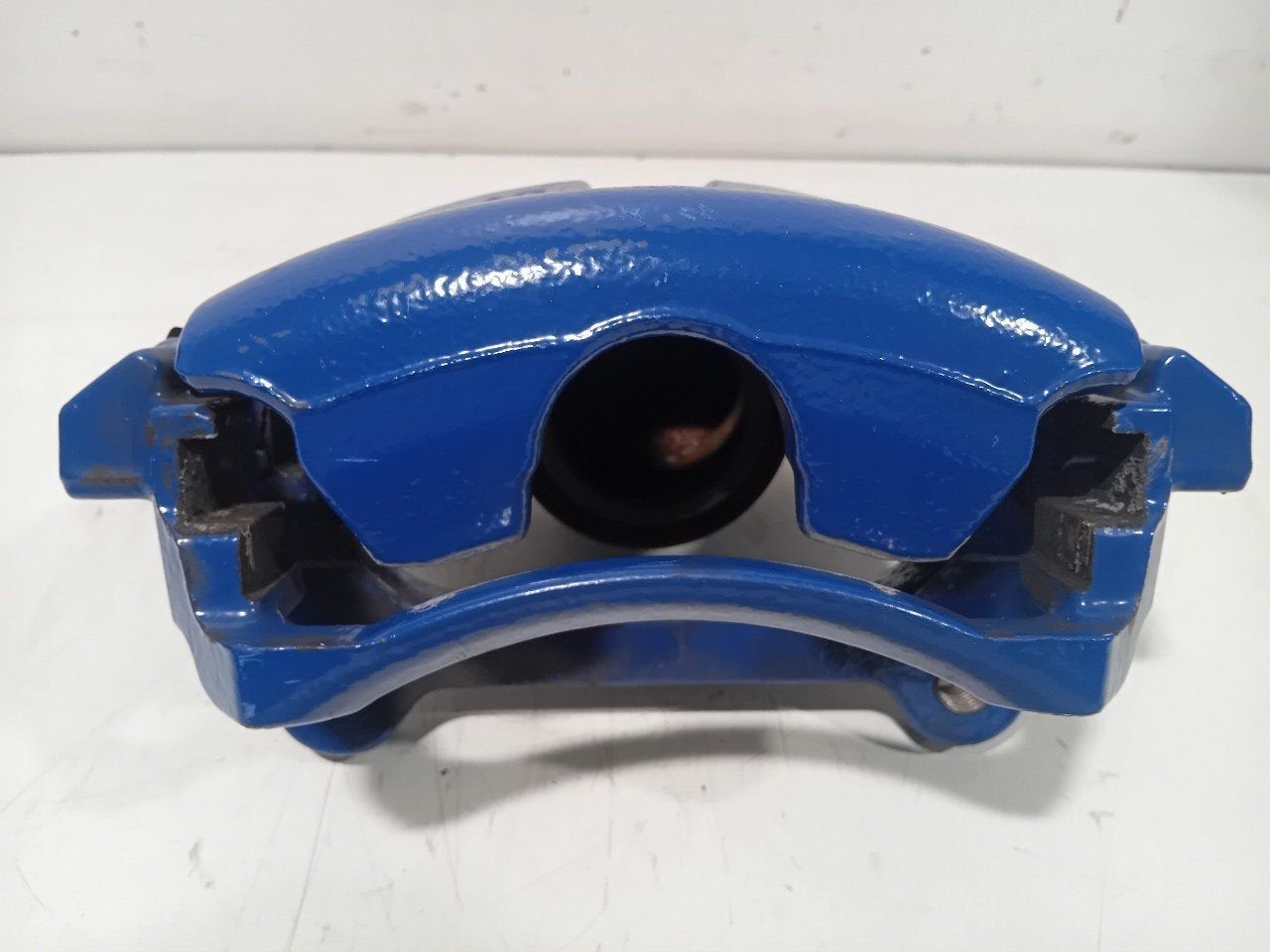Remklauw links voor Volkswagen Passat, Onderdelen@venauto.nl, Van der Ven Autorecycling B.V., Gebruikt, Ettenseweg 76, 4706 PB Roosendaal, The Netherlands