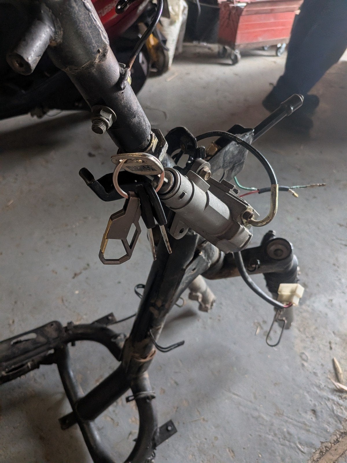 Châssis SYM Orbit 2 AVEC PAPIERS + Fourche + Neiman + Rappor, Vélos & Vélomoteurs, Enlèvement, Utilisé, Cadre, SYM