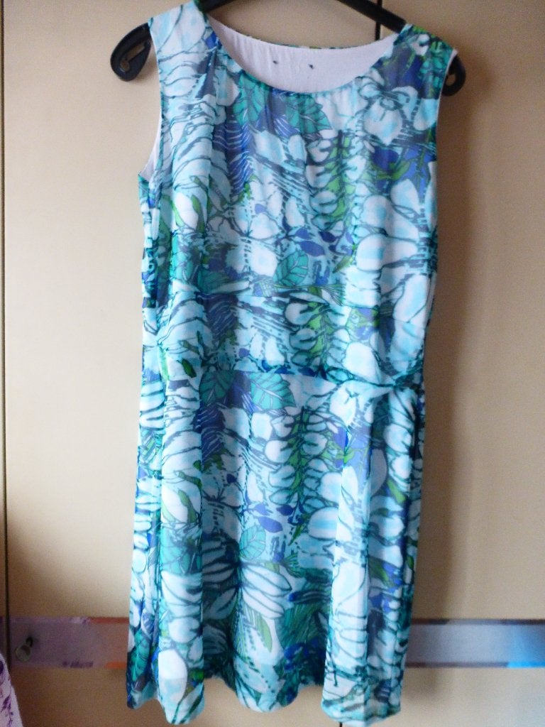 NIEUWE zomerjurk T:44!!! Lage prijs 12€, Kleding | Dames, Ophalen of Verzenden, Nieuw, Maat 42/44 (L), Groen
