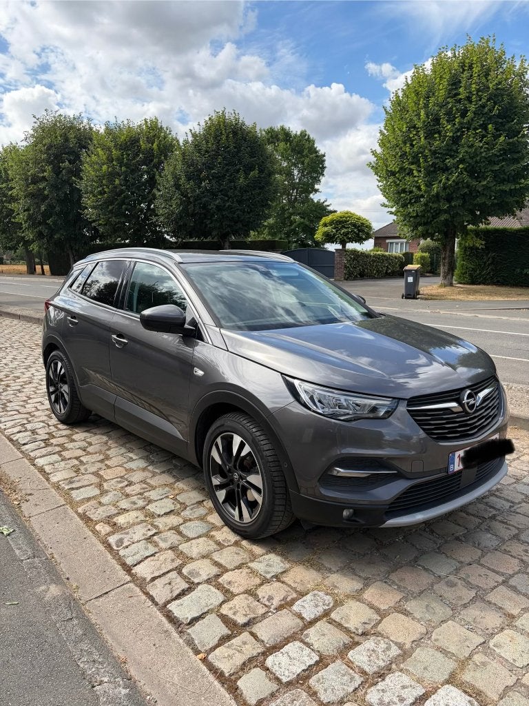 Opel grandland 1.2l essence 131cv, Auto's, Opel, Dealer onderhouden, Stof, 1199 cc, Bluetooth