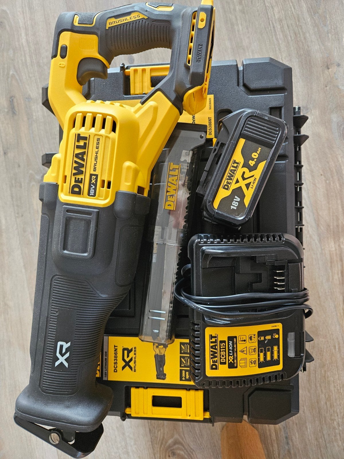 Dewalt, Doe-het-zelf en Bouw, Ophalen, Zo goed als nieuw, Overige typen