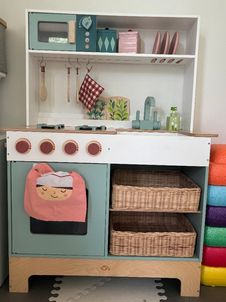 Speelgoedkeukentje met accessoires Tender Leaf, Ophalen, Zo goed als nieuw, Hout, Speelkeuken