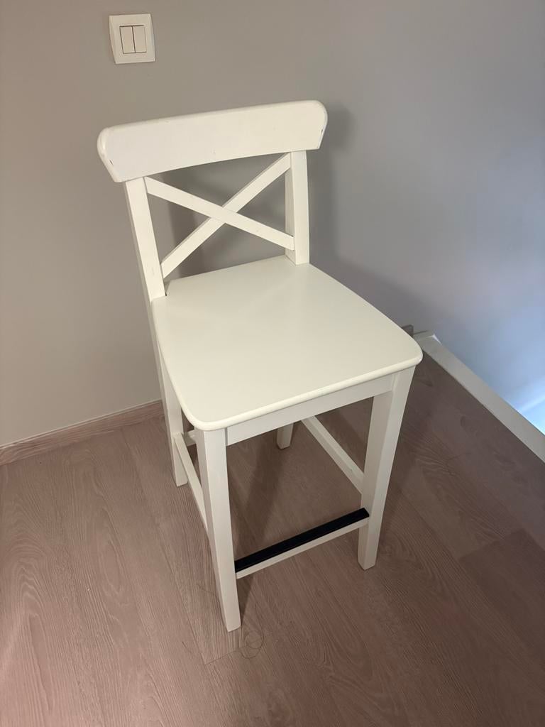 4 witte barstoelen ikea, 4 krukken, Ophalen, Gebruikt, Met voetsteun