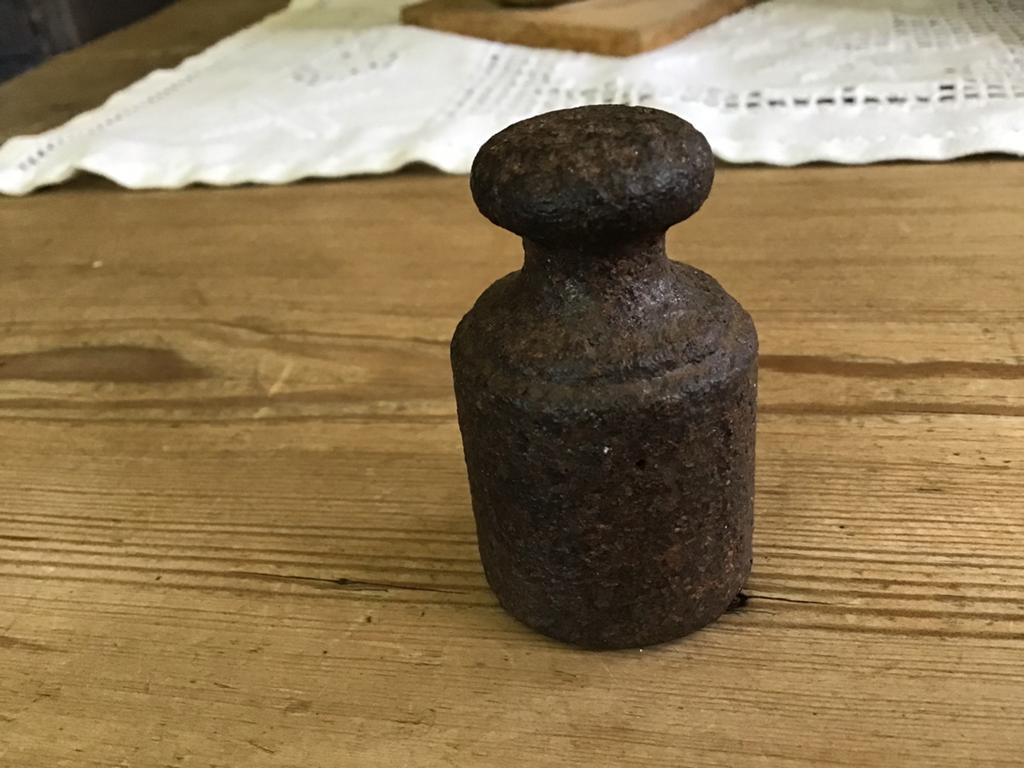 Prachtig doorleefde gewichtsblok 200 grammes, Ophalen of Verzenden