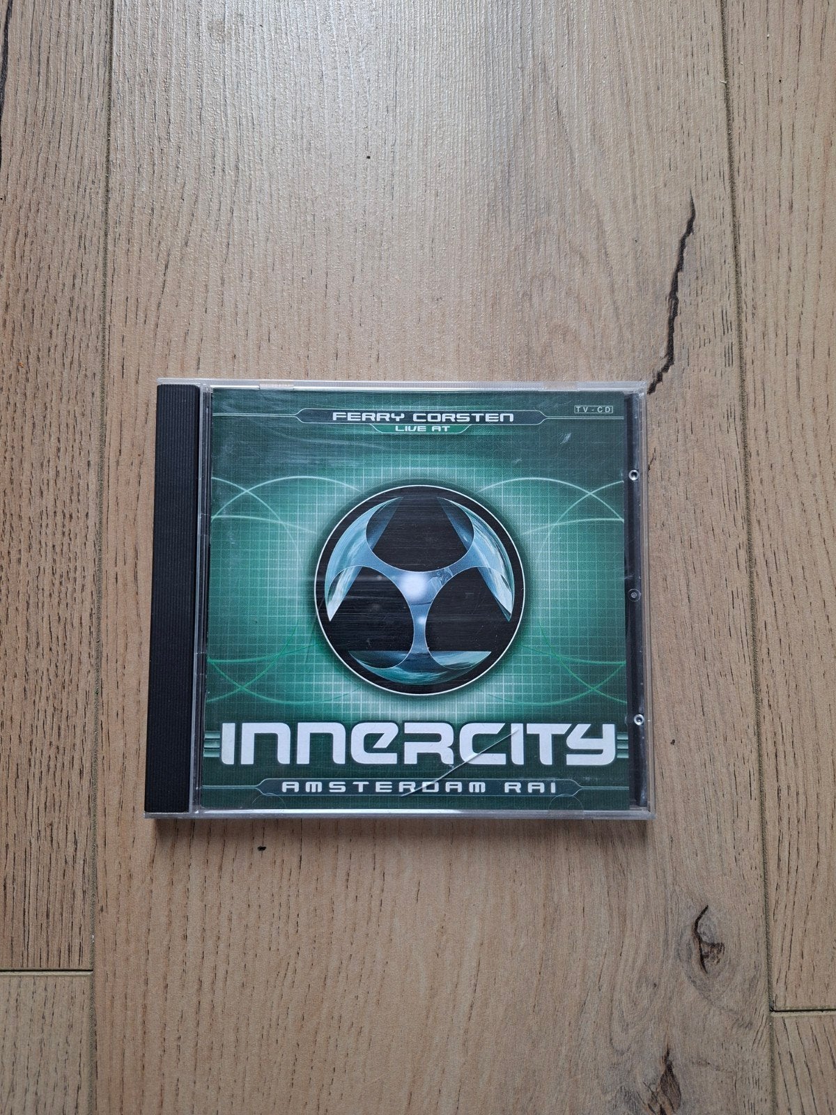 CD Innercity - Ferry Corsten, Enlèvement