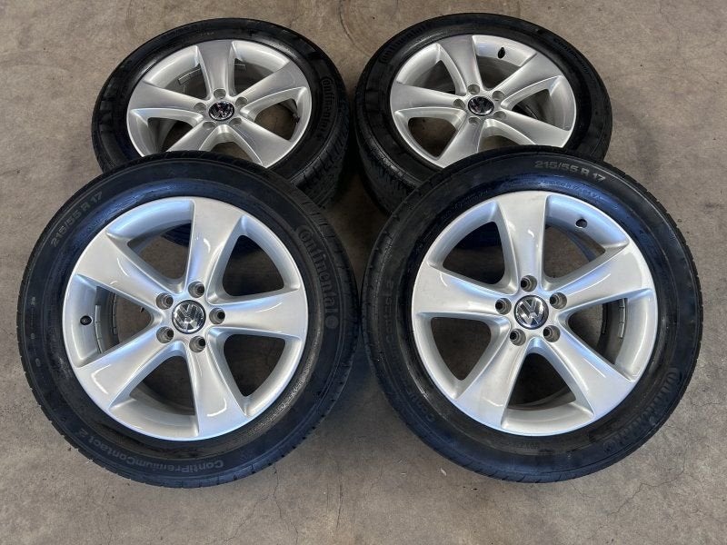 17 inch originele St Moritz velgen + zomerbanden Volkswagen, Autos : Pièces & Accessoires, Pneus et Jantes, 215 mm, Pneus été