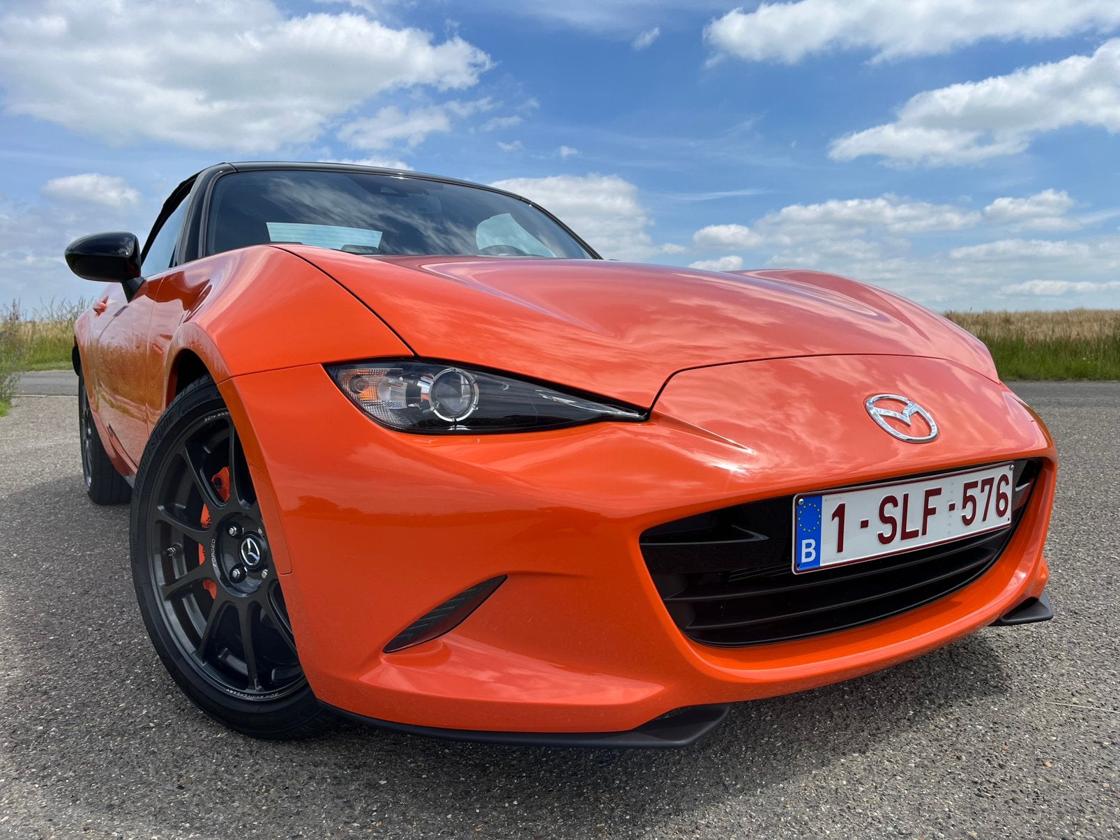VERKOCHT, Achterwielaandrijving, Cabriolet, Alcantara, Handgeschakeld