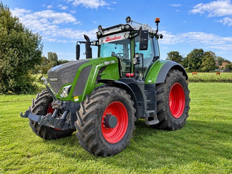 Tracteur Fendt 828 Vario à quatre roues motrices de 2018, Plus de 160 ch, Fendt
